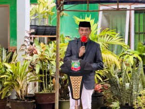 TUNTASKAN RANGKAIAN SAFARI RAMADHAN DI LANGGIKIMA, WAKIL BUPATI KONAWE UTARA SALURKAN BANTUAN SEMBAKO