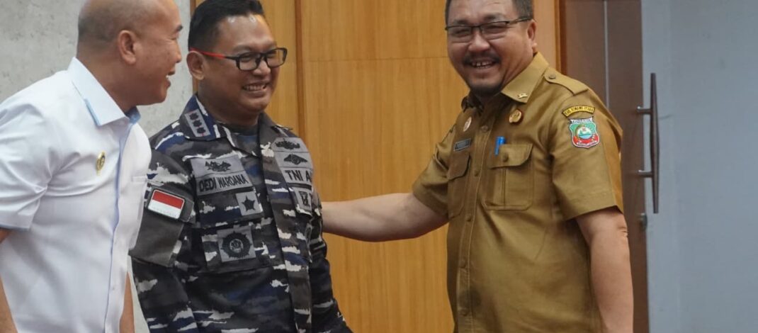 SEKDA KONAWE UTARA HADIRI KEGIATAN HARMONISASI DI KANTOR GUBERNUR SULTRA