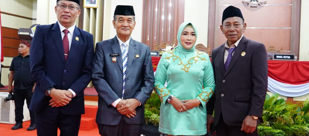 Mewakili Bupati Ikbar, Wakil Bupati Konut Hadiri Rapat Paripurna HUT Sultra ke-62 di DPRD Provinsi