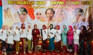 NUANSA KEBAYA DAN TENUNAN WARNAI PERINGATAN HARI KARTINI 2026 DI AULA ANAWAINGGULURI