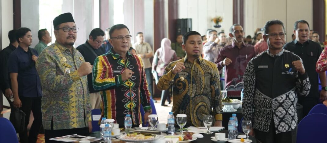 SEKDA KONAWE UTARA WAKILI BUPATI HADIRI MONEV UNIVERSAL COVERAGE JAMINAN SOSIAL KETENAGAKERJAAN se-SULAWESI