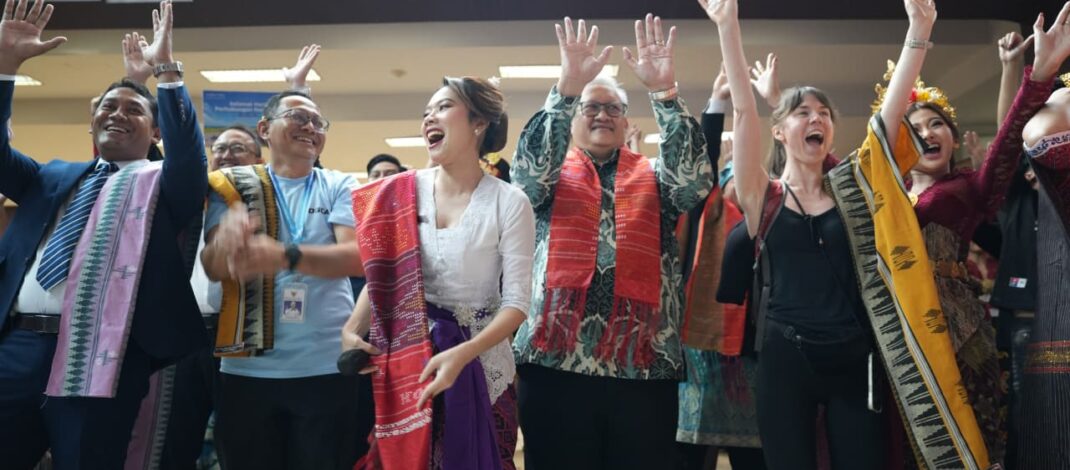 KAIN TENUN KONASARA WARNAI HARBUBNAS 2026